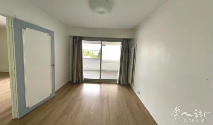 Saint-Germain-en-Laye 78区·82平·公寓·无家具  1800€ / 月   起租时间 : 2023-08-09 ID: 1