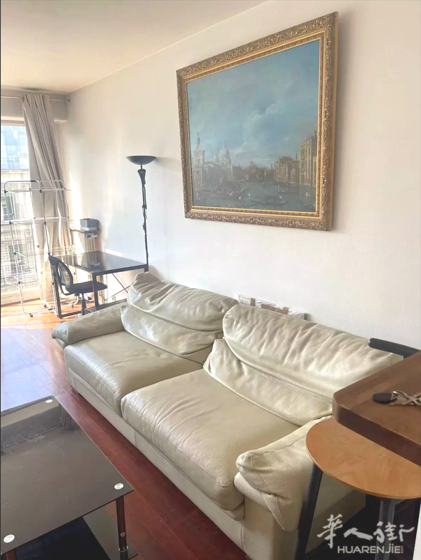 PARIS 16区·35平·studio·有家具 1500€ / 月 起租时间 : 2023-08-10 ID: 195451