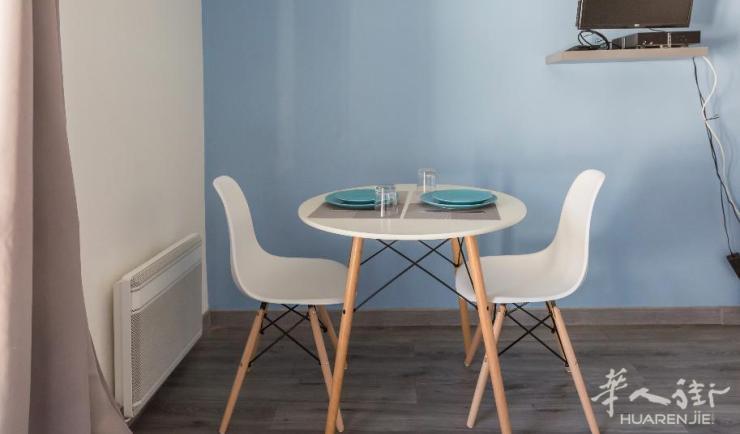 PARIS 9区·18平·studio·有家具 1000€ / 月   起租时间 : 2023-08-27 ID: 195495