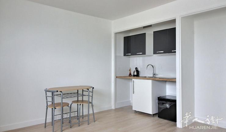 PARIS 15区·46平·公寓·无家具 1435€ / 月 起租时间 : 2023-08-22 ID: 195687