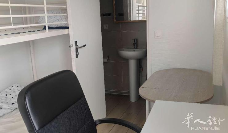 Vitry-sur-Seine 94区·15平·studio·有家具·仅长租 450€ / 月 起租时间 : 2023-08-24 ID: