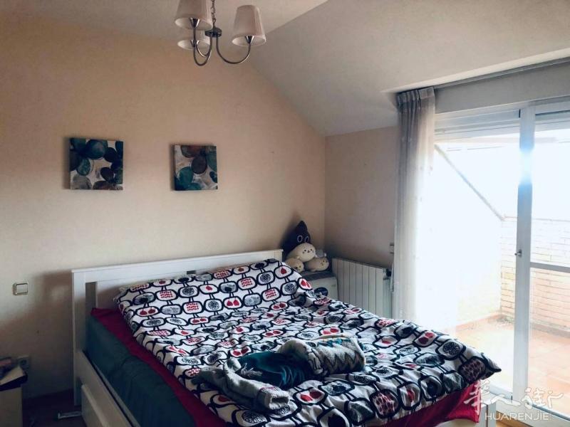 Boadilla de Monte5居室2卫+两车位别墅整租2600