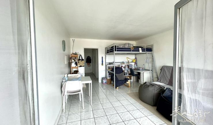 PARIS 13区·40平·studio·有家具 1300€ / 月 起租时间 : 2023-09-30 ID: 196169
