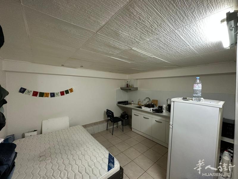 【区分】：94省,Vitry-sur-Seine(94400) (ID：188159) 40平的 studio 有家具