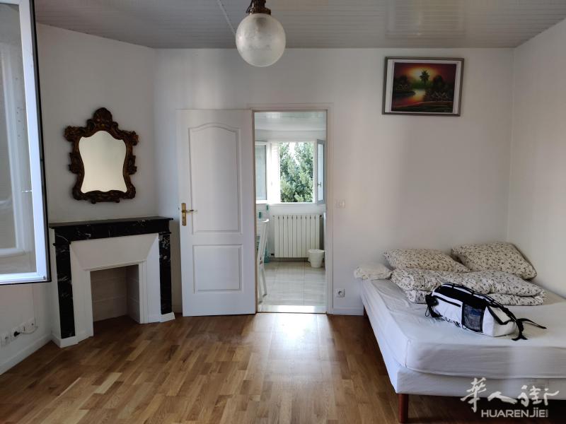 【区分】:94省,Ivry-sur-Seine(94200) (ID:993) 32平的 studio 有家具 包水电