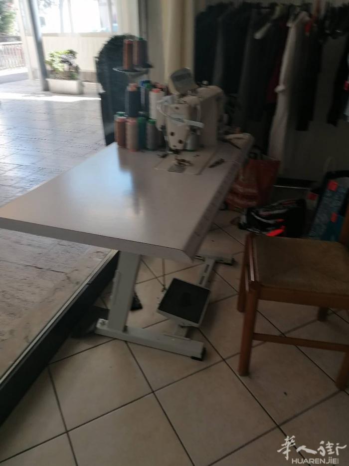 在odezo市中心有家多年修补店老店转让。生意稳定 。连系电话366368911