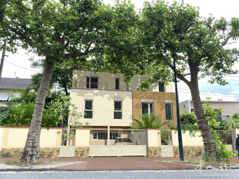 SAINT MAUR DES FOSSES附带三层独立住宅建设许可(PC)宅基地出售-B地块