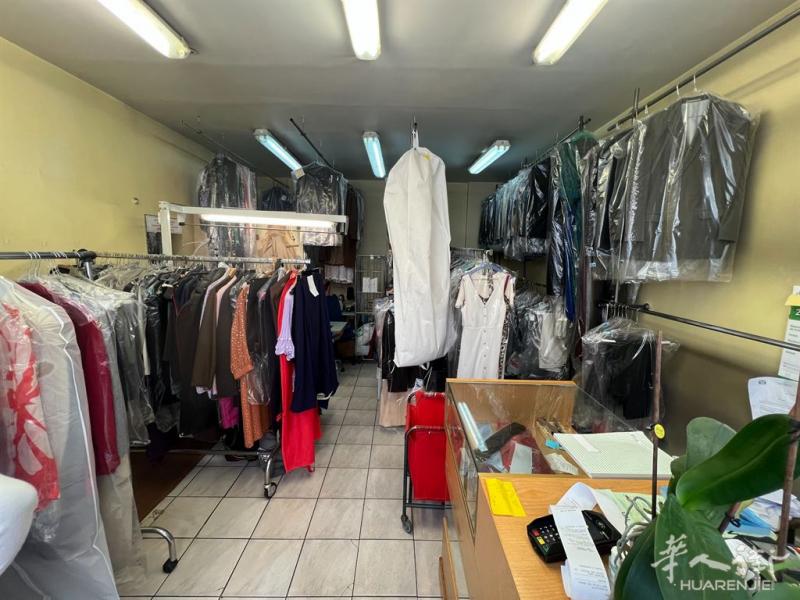 OV1-614 降价！干洗店转租，位于 8 区, 租金便宜（614）