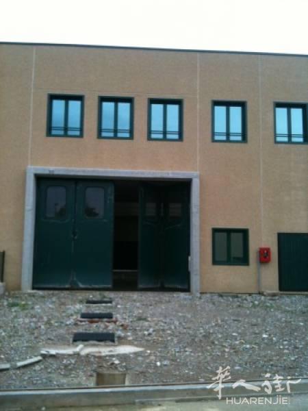 capannone commerciale ex supermercato