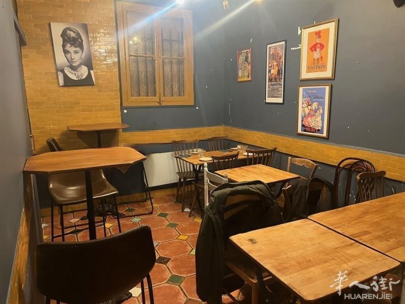 OV1-642 已售！出售一家带抽油烟机的餐厅, 在5区rue Daubenton，靠近 Mouffetard.