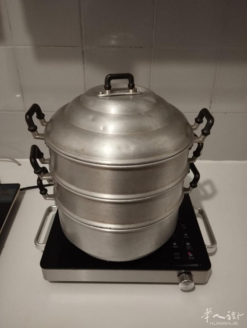 搬家出售烤箱30 电饭锅10 电饭煲10 门挂扣7 蒸锅15