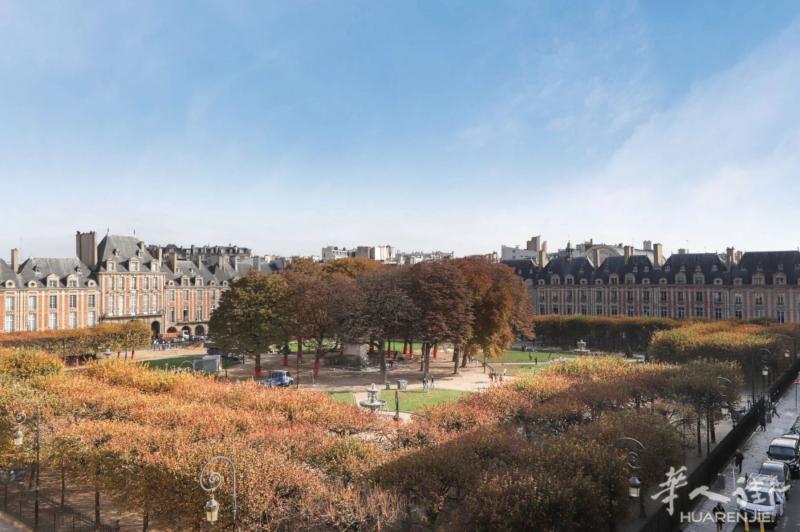 巴黎经典地址孚日广场（Place des Vosges) 复式精装公寓