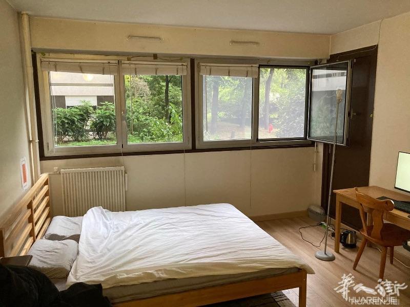 大房间 600 欧元一个月 30欧元一天  地铁两分钟 15平 Créteil-Université 网络中央供暖