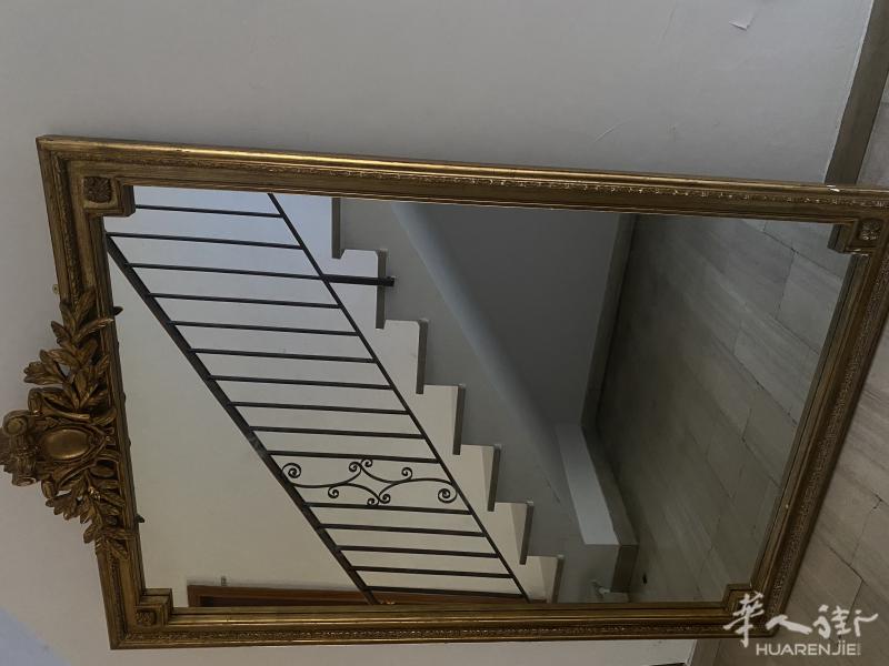 出售复古木框镜子