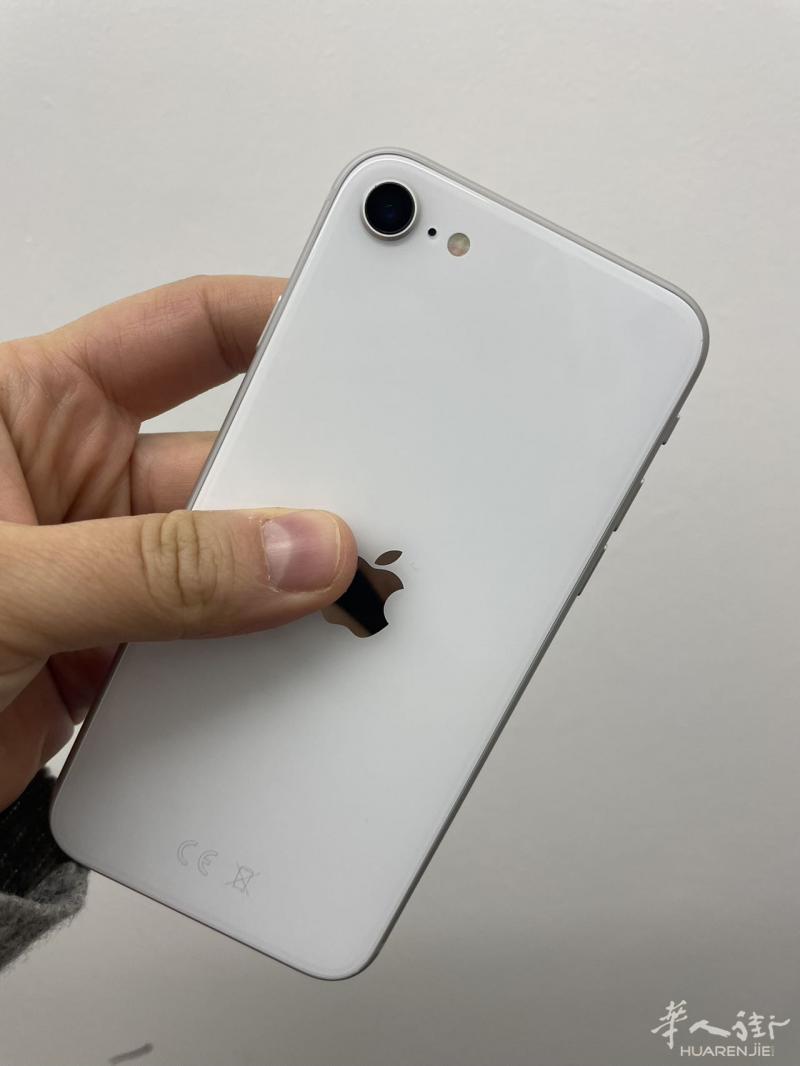 诚心出手机，长期有效，各种 型号 ， 今天出iphone SE 2020