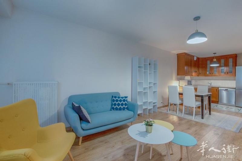 92省Courbevoie 近La Défense 52平一室一厅