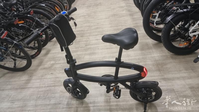 助力电动自行车特价销售260欧元