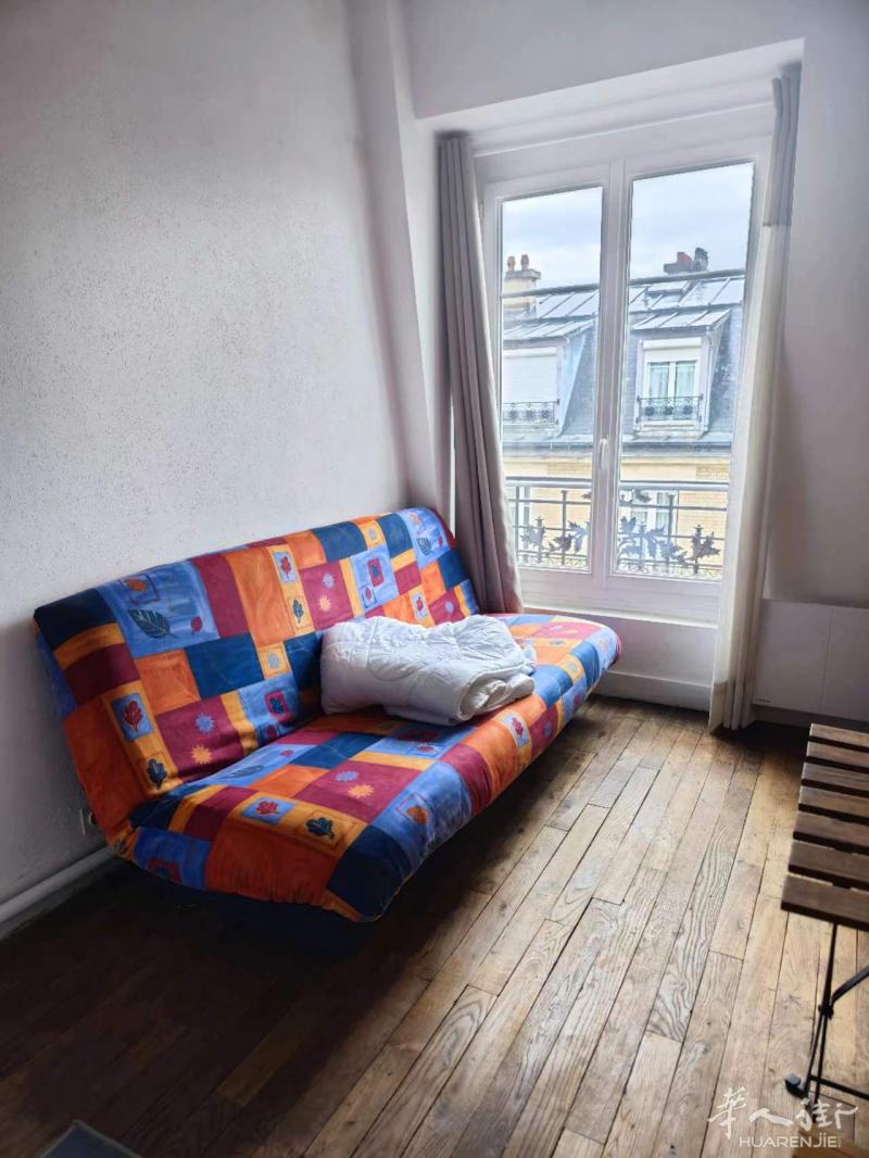 590欧即刻起租 15区 近12号线Porte de Versailles站 15平studio