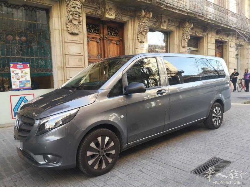 西班牙机场接送旅游包车