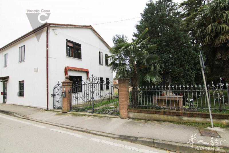 Piove di Sacco (PD)/出售别墅€130000