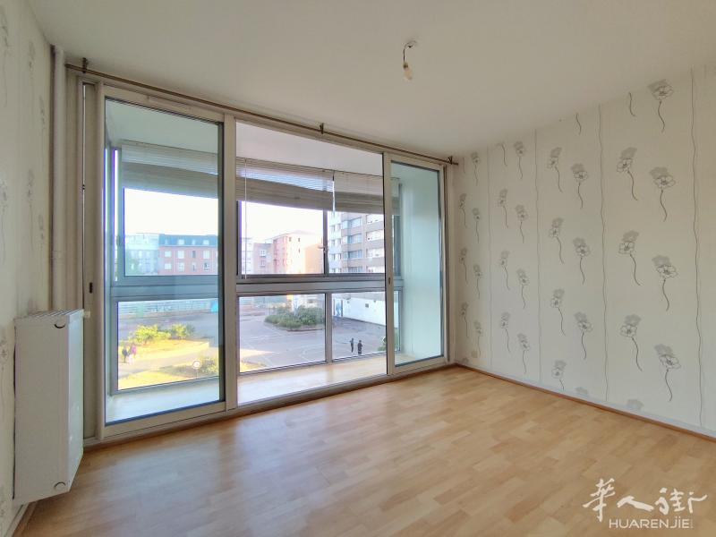 大巴黎94省Vitry sur Seine 三房一厅90m²出租 近13区 T9就在楼下10分钟到Porte de Choisy