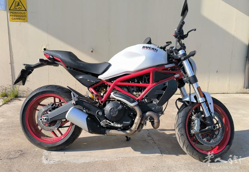 杜卡迪怪兽运动款摩托车DUCATI MONSTER 797 九成新 出售