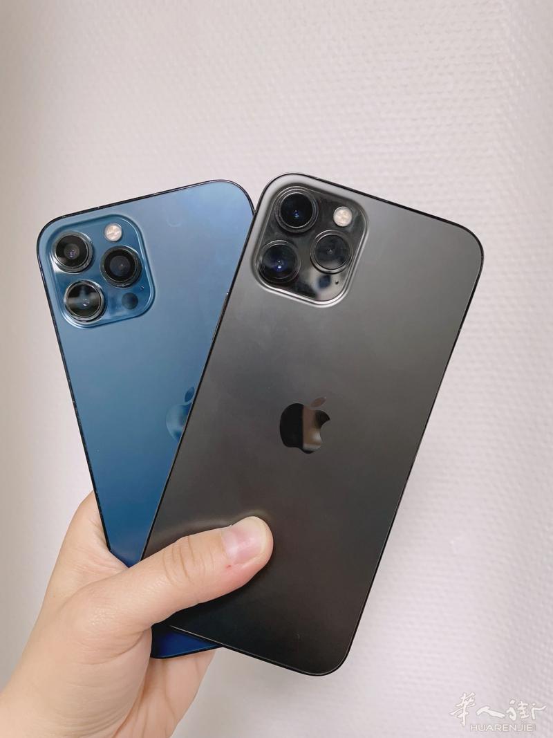 诚信出两台 iphone 12 pro max 128Go