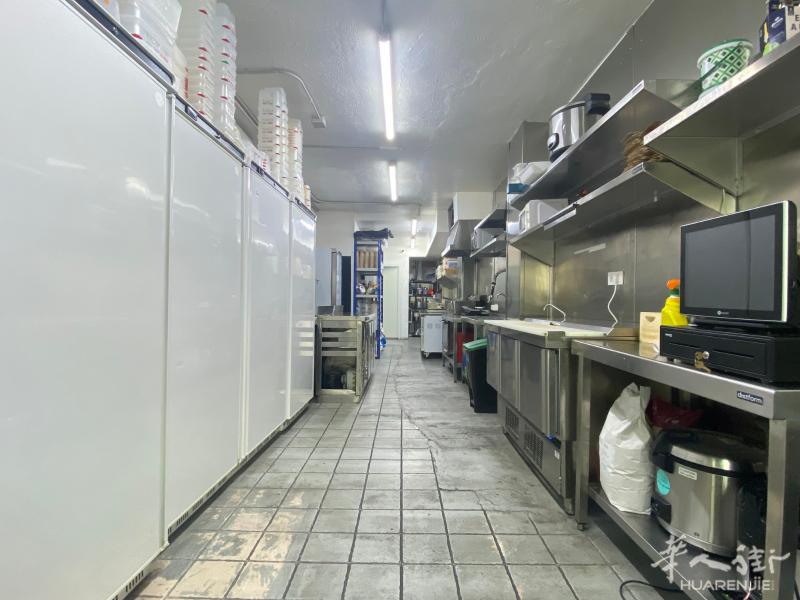 马德里市区5号线地铁旁甜品奶茶店转让