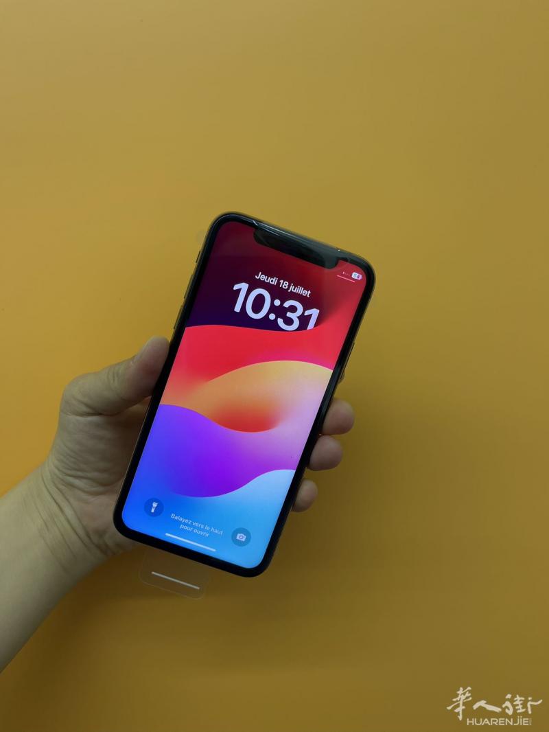诚信出一台 iphone XS 256Go 金色