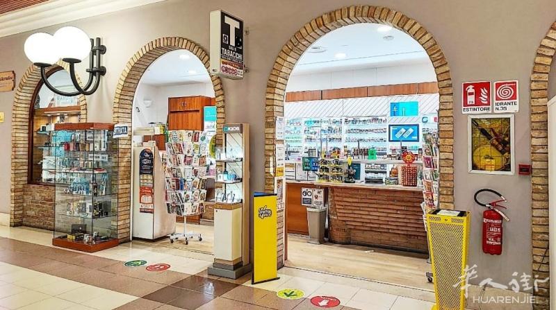 TABACCHERIA LOTTO CON TUTTI I GIOCHI E SERVIZI