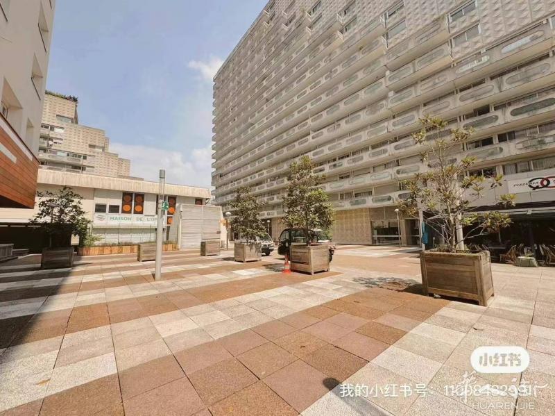 92省La Defense 13平芭比粉卧室集中供暖电梯公寓合租