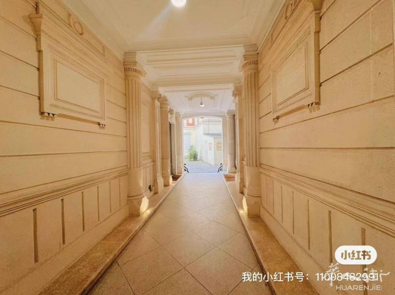 小巴黎黄金8区奥斯曼式49平一室一厅带电梯公寓外租(拎包住)