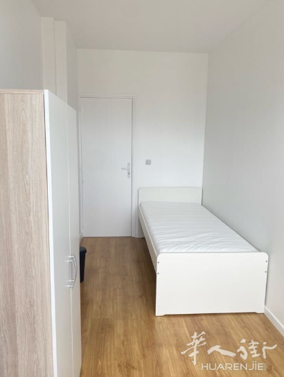 92省la defense 10平单间分租女生