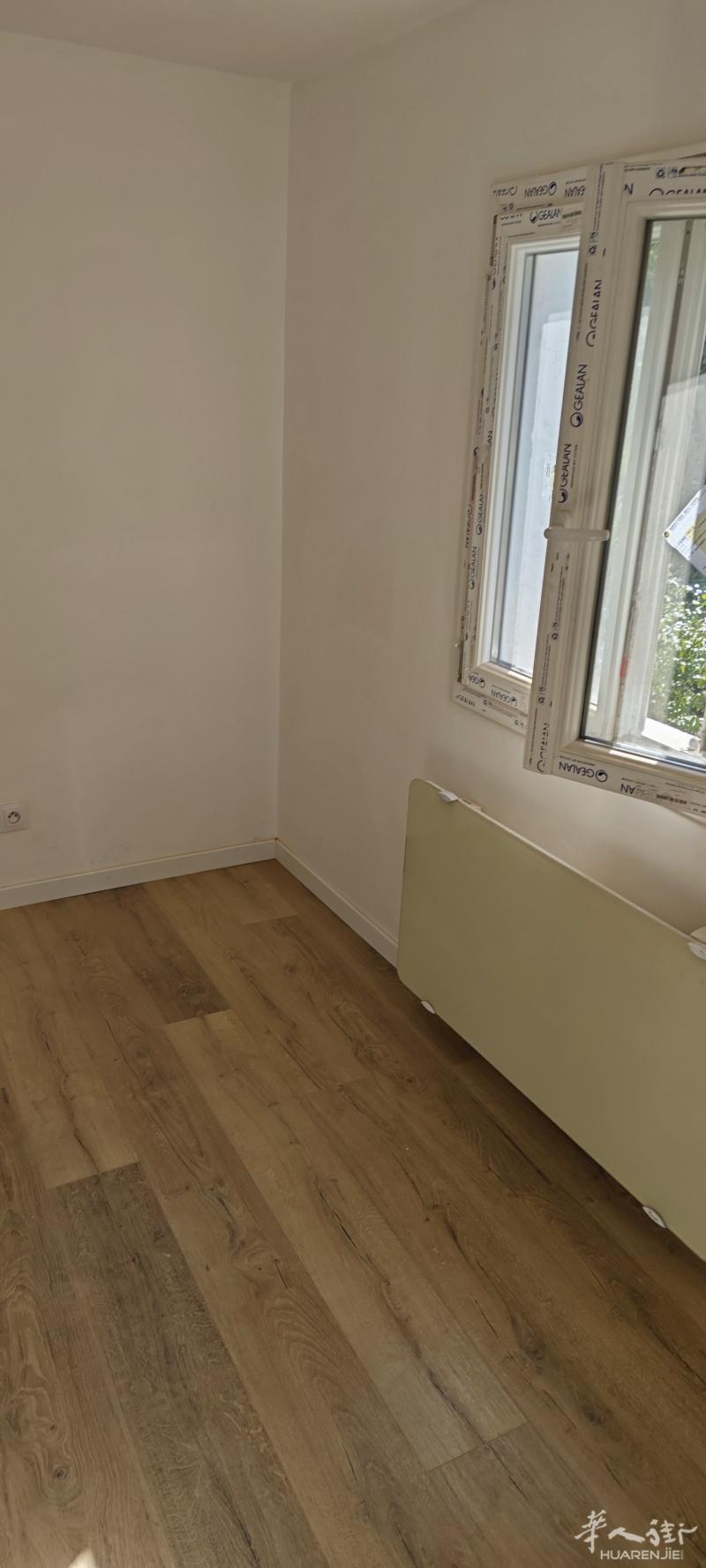95省Argenteuil 近J线 30平一室一厅两套