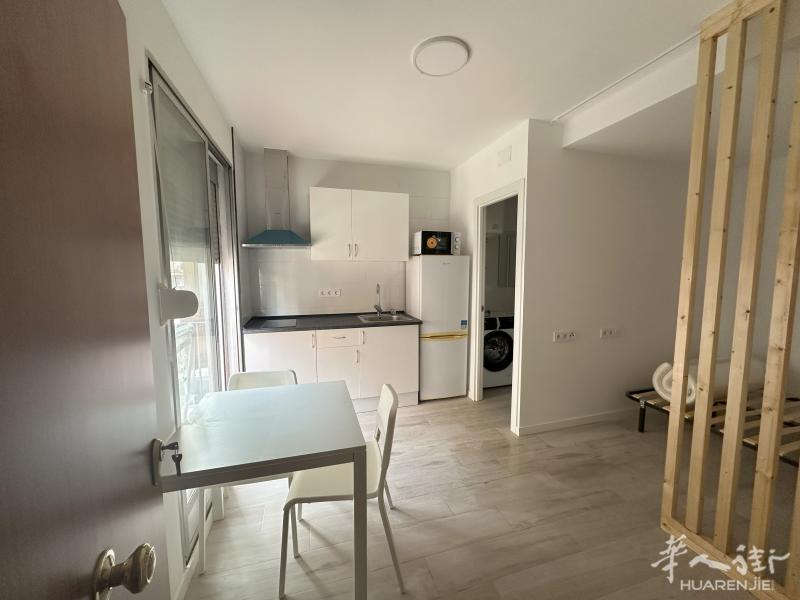 3号线 villaverde alto  全新公寓带阳台，房东直租。