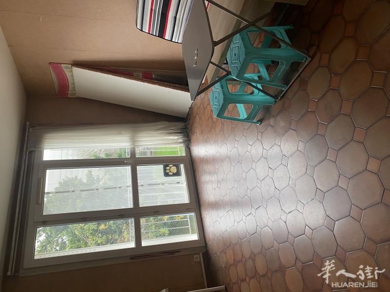 creteil prefecture地铁出口一室一厅出租