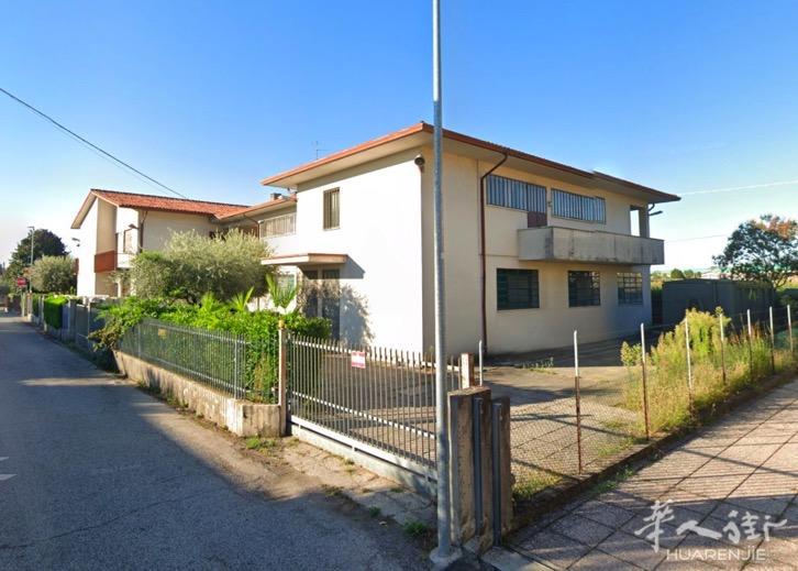 Bassano del Grappa 住家带工场出售
