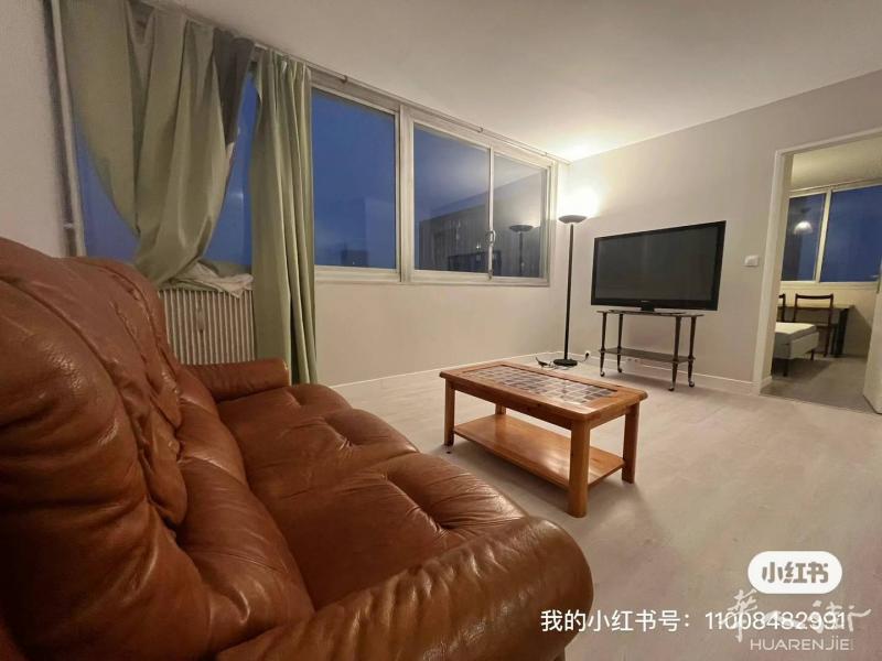 70平两室一厅公寓配家具