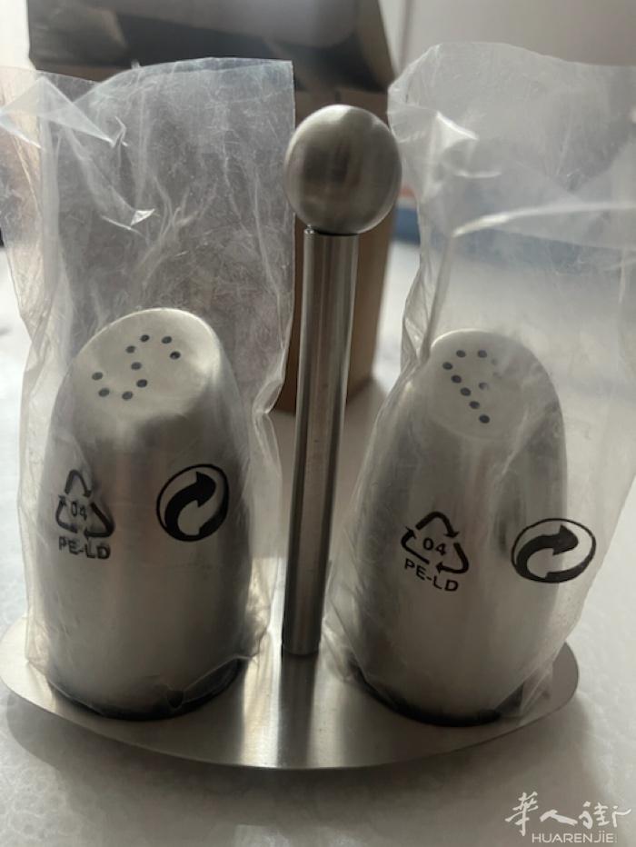 全新餐厅不锈钢调味瓶胡椒盐鼓腰形PS创意孜然粉筒套装，6欧一套，差不多有90来套