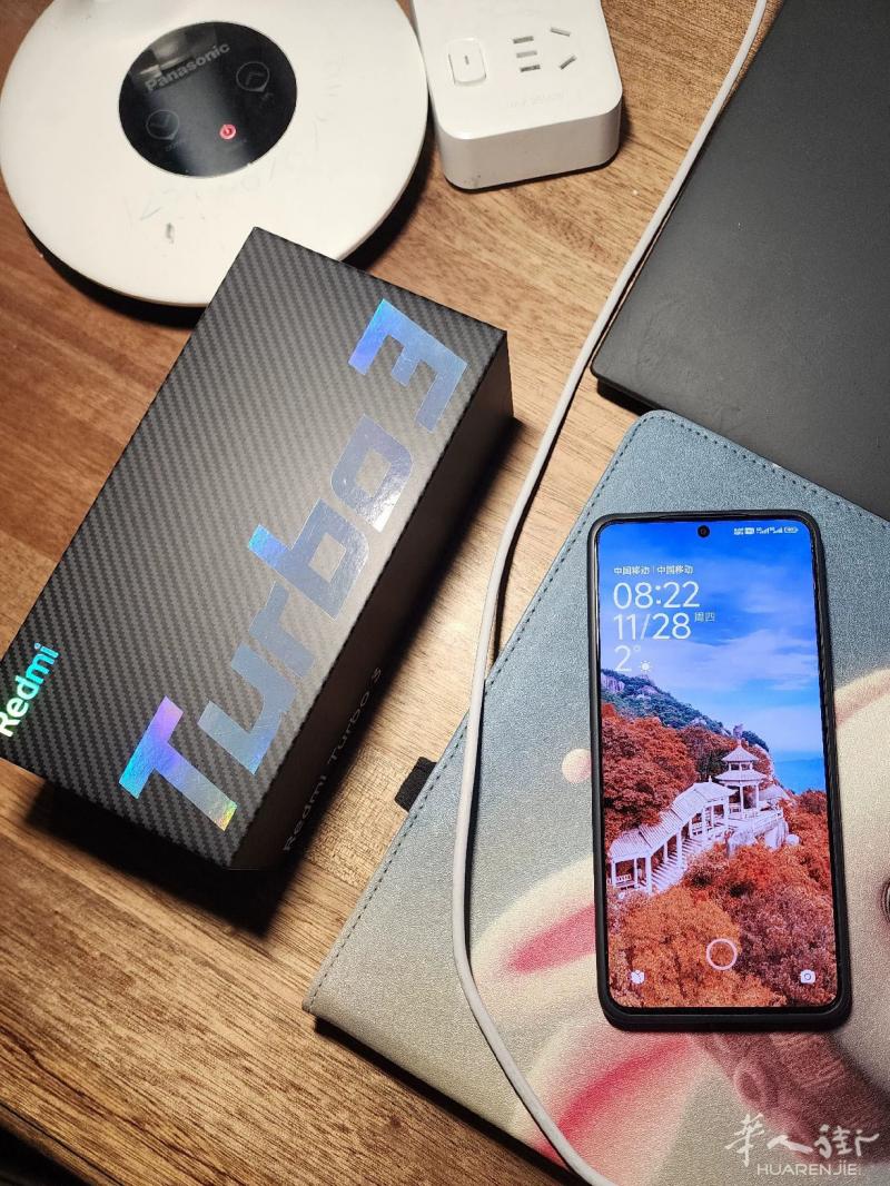 出售红米手机 turbo3 12GB + 256GB黑色， 99新。买来就没用过几次。可安装谷歌。280欧 原价出06 36 22 25 89