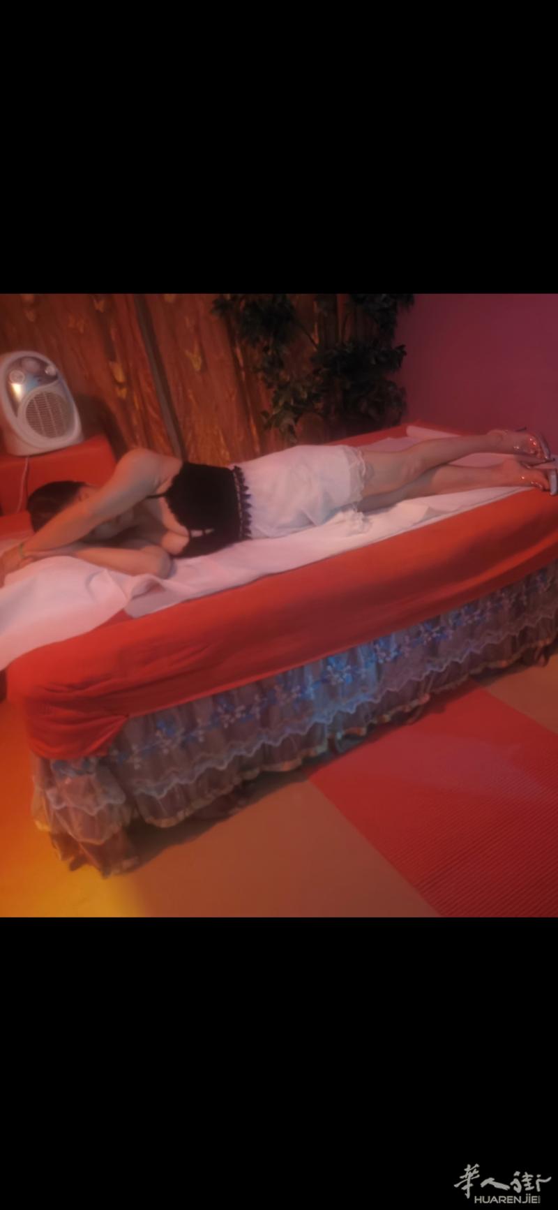 佛罗伦萨有新来的小美女按摩非常厉害  Via le