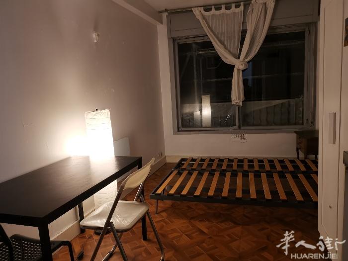 小区安全安静交通方便2层楼有电梯房屋新装修，靠近中国教育处，房东联系电话: 06