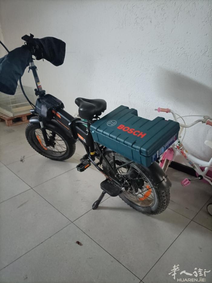 电动自行车，99新20寸全电50公里。助力100公里。个人用。买来用了四次。90