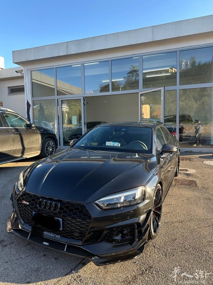 出售Audi RS5 sportback 450CV 高配、有天窗 7w5公里