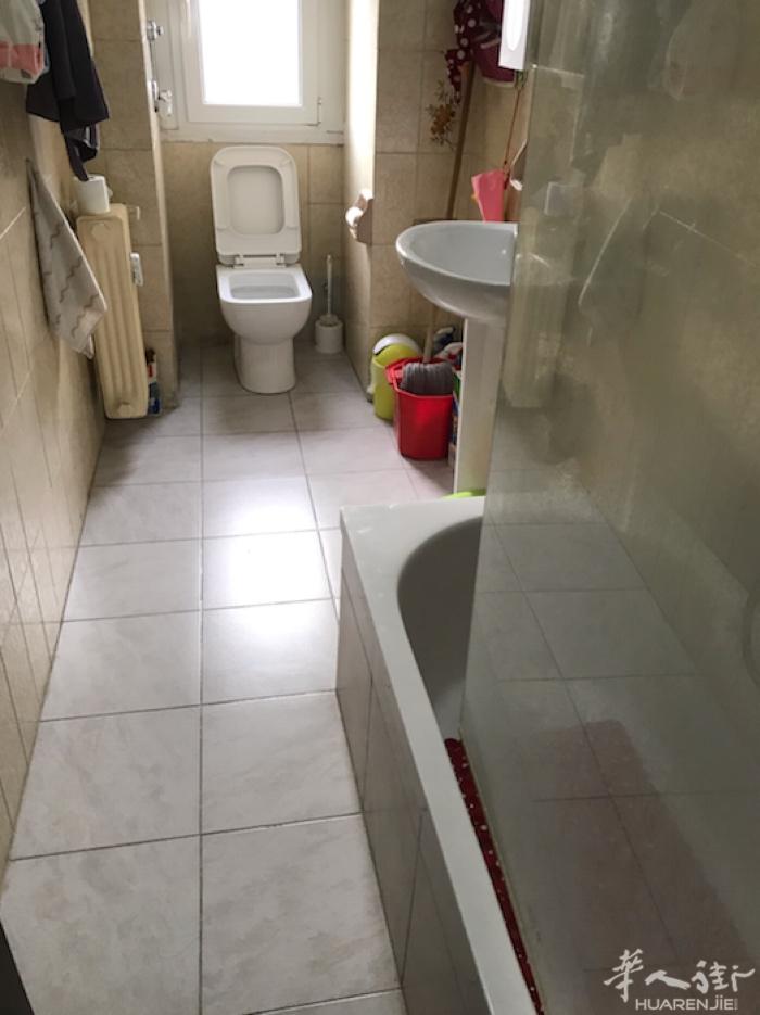 搭铺 米兰 quarto Oggiaro 在二楼有暖气，有电梯，杂物费，全包