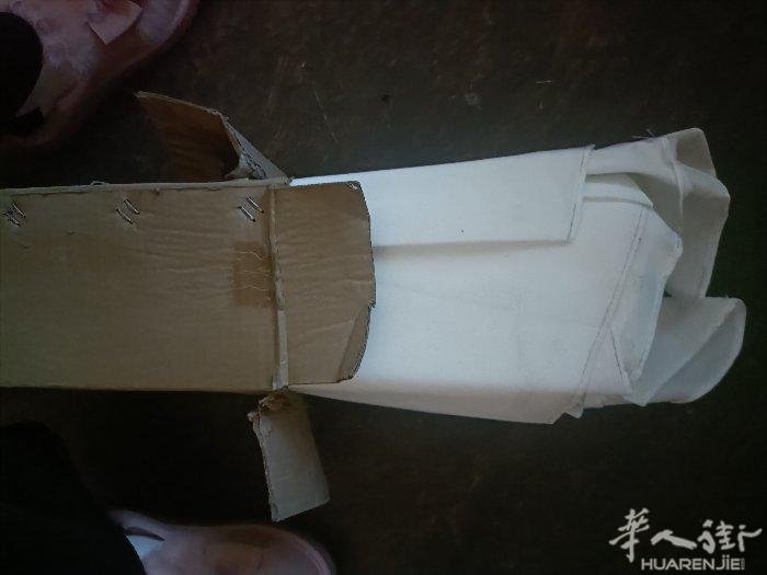 沙滩伞，躺椅两个买回来没用过，可放平！有意加微信1091320574