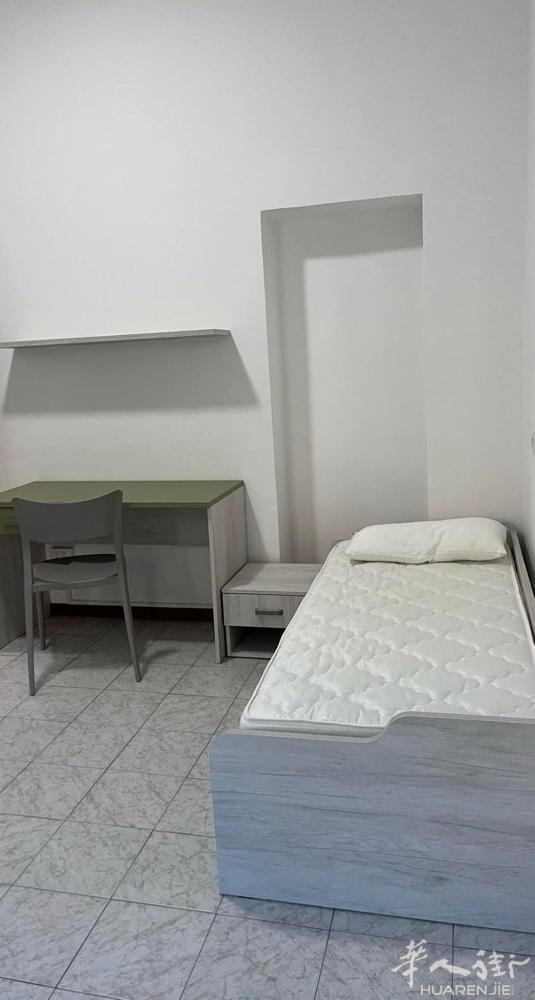 正规合同方便去米理polimi，蓝线地铁附近高性价比单身公寓 】 地址：Via