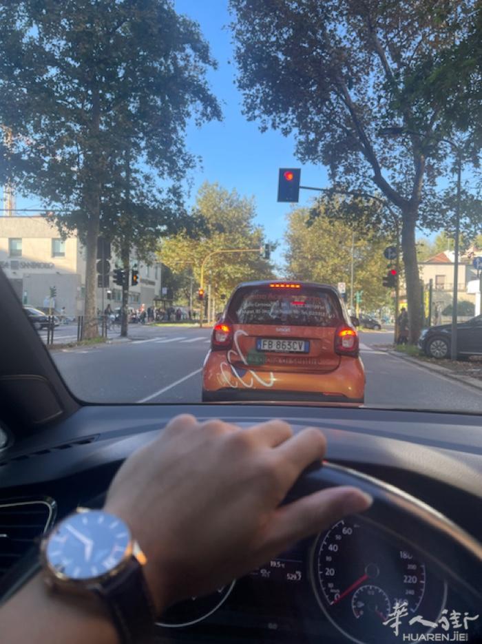 米兰24小时出租车 全天候接送服务 米兰市内随传随到 提供短途 长途 各大机场