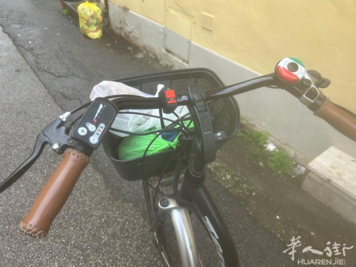 出自行车9成新 prato自提价格电话商量