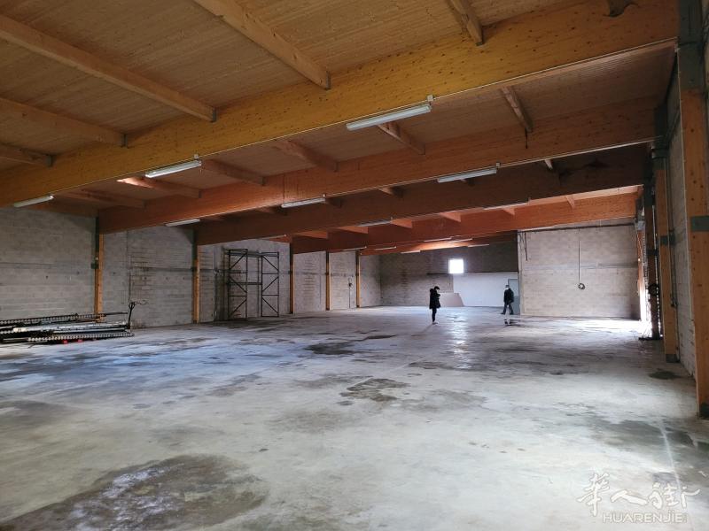 仓库出售 - Villeneuve-sous-Dammartin
